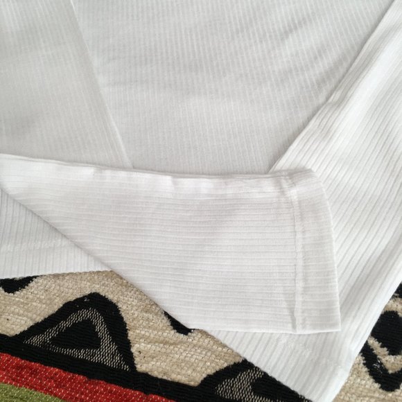 🌺3/$15🌺NWT White Thin Silky Stretch Turtle Neck. - Picture 5 of 5